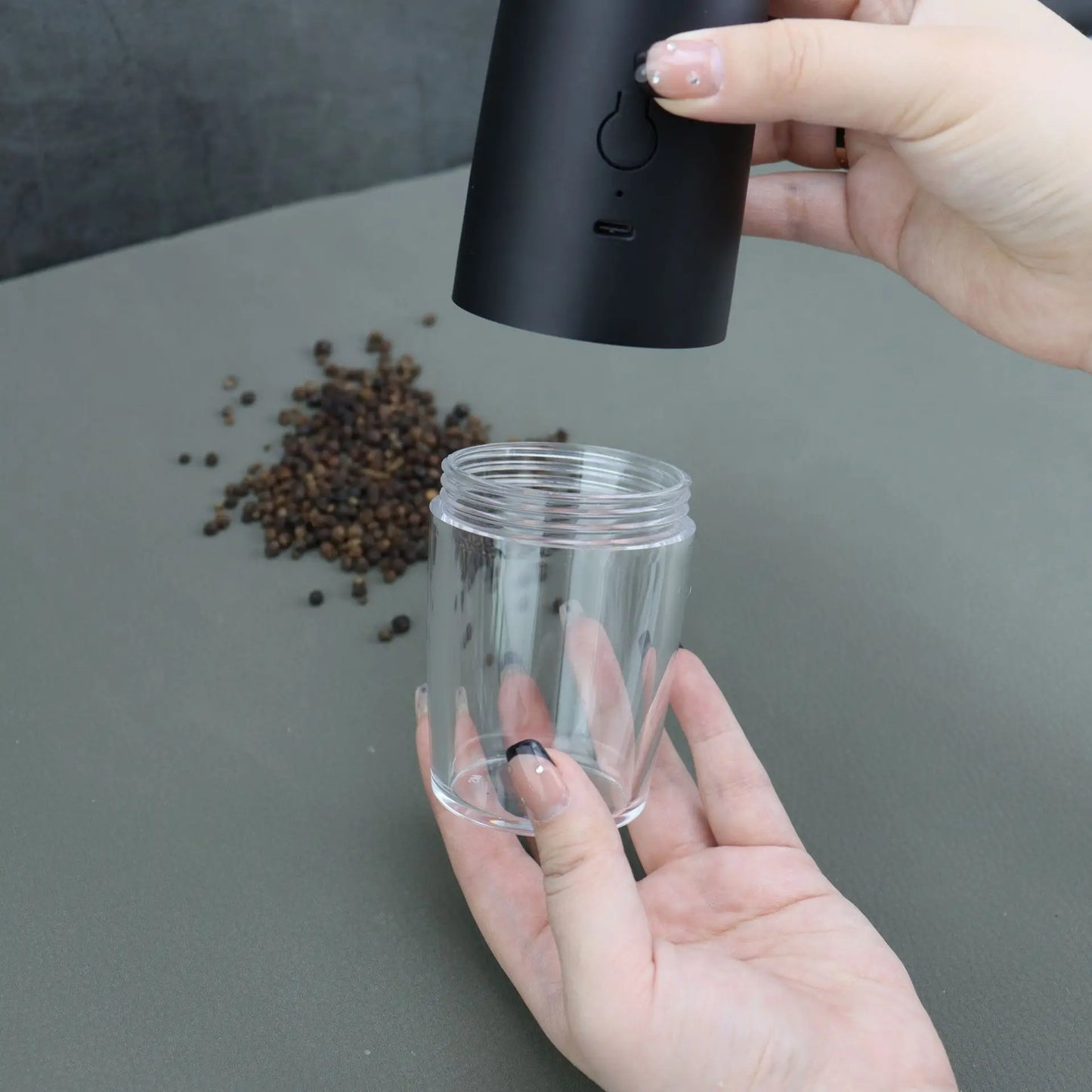 2PCElectric Pepper Grinder